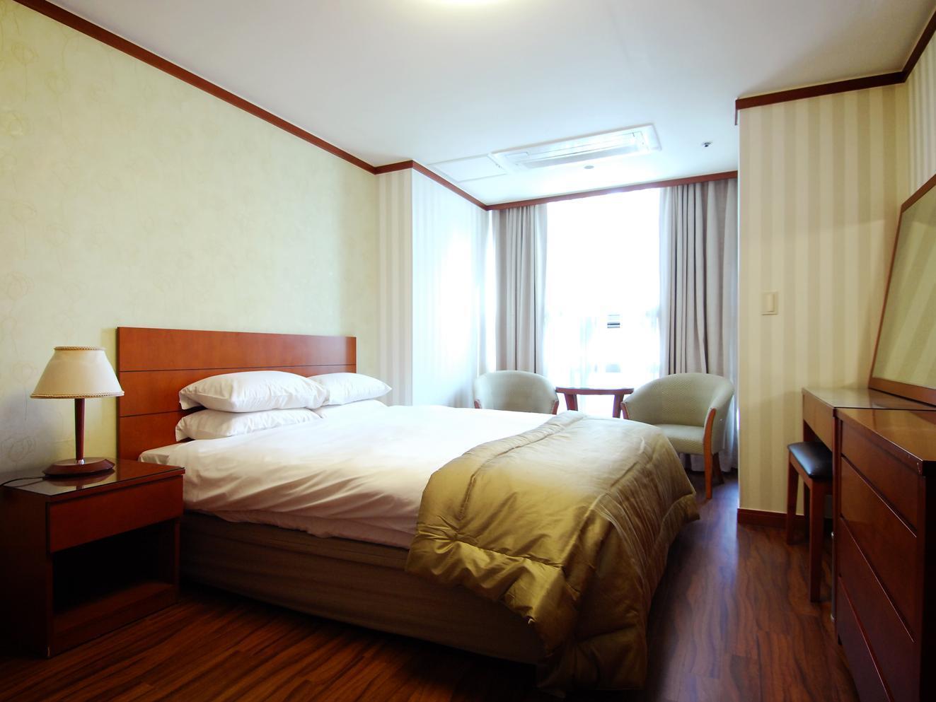 M Chereville Hotel Seoel Buitenkant foto
